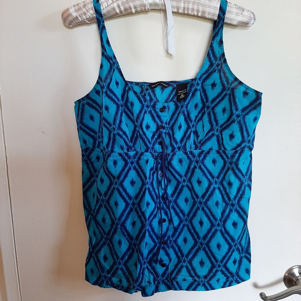 New York and Co summer spagetti straps top. ***100% COTTON.